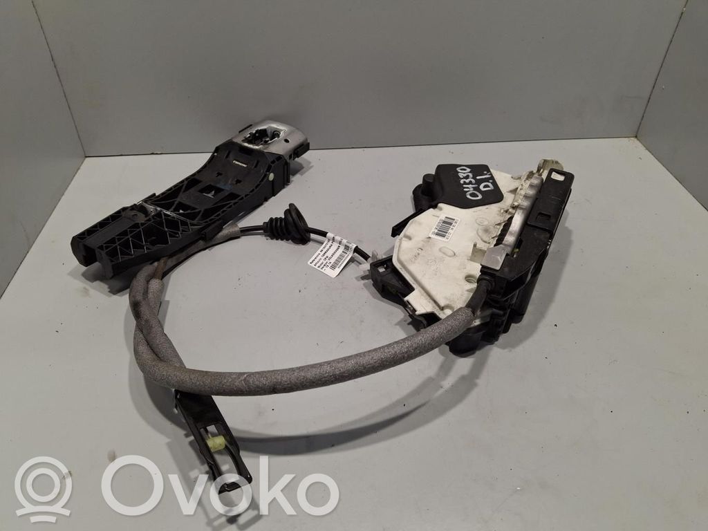 Volkswagen Polo V 6R Front door lock 