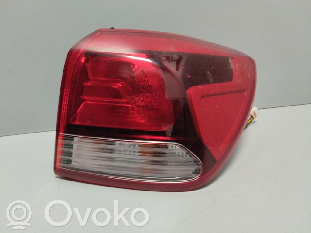 Rear/tail lights   YB5DRSTD