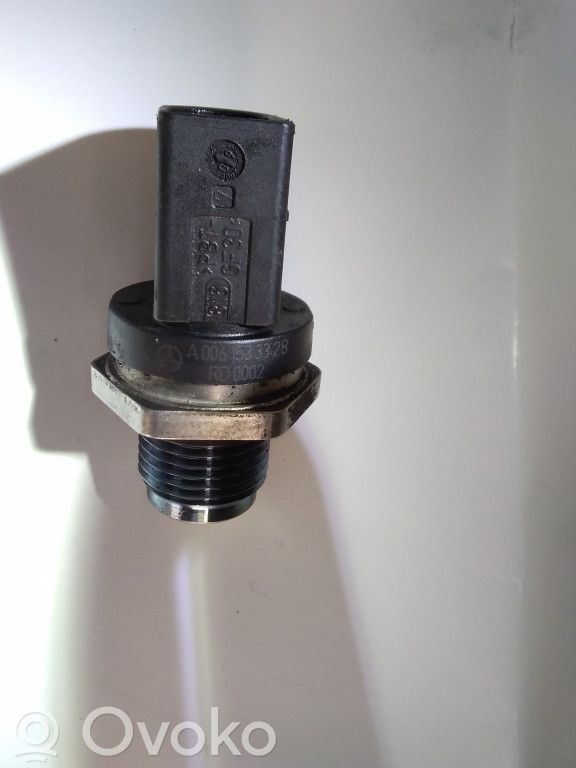 Mercedes-Benz E W211 Fuel pressure sensor 