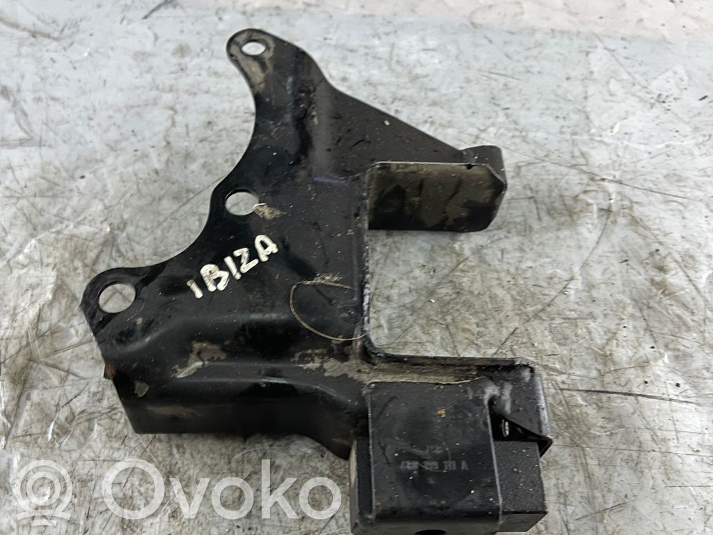 Seat Ibiza IV (6J,6P) Vaihdelaatikon kannake 