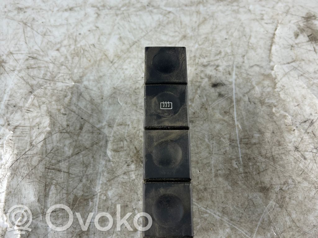 Ford Fusion Windscreen/window heater switch 