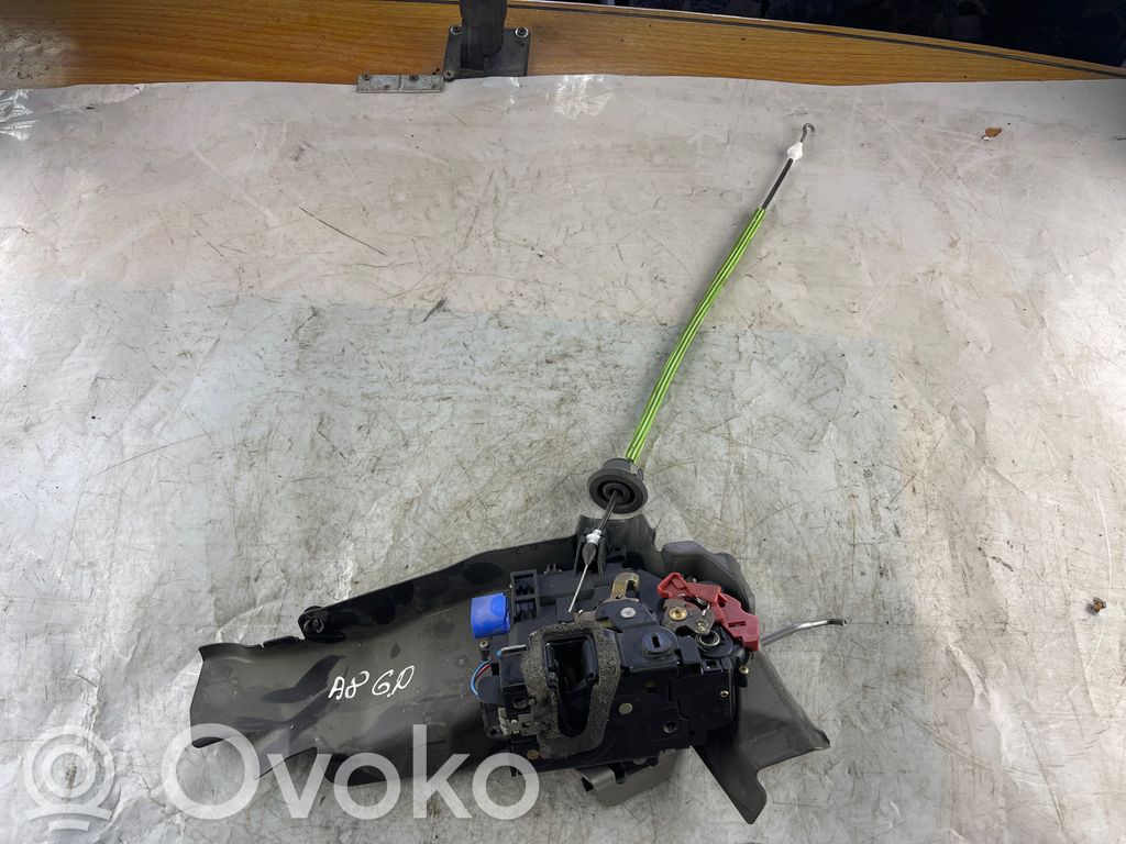 Audi A8 S8 D3 4E Takaoven lukko 
