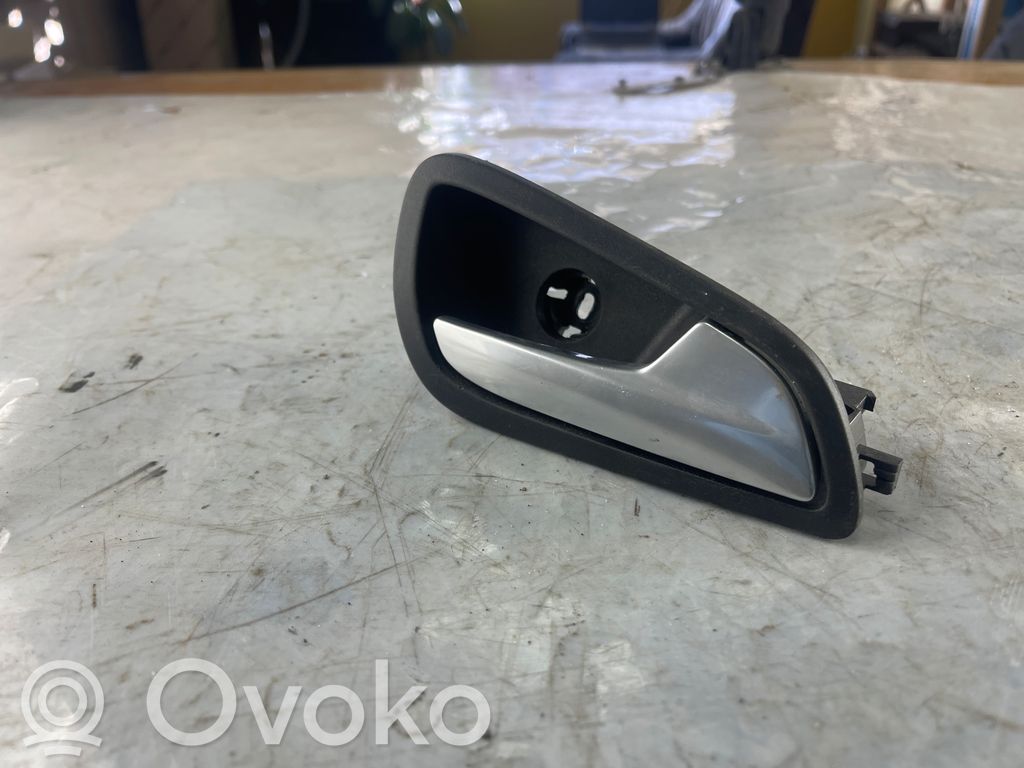 Ford Focus Front door interior handle 