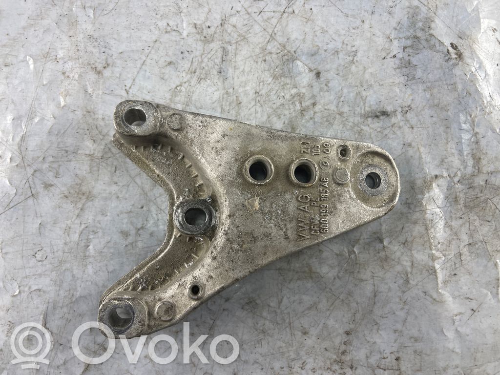 Volkswagen Polo IV 9N3 Engine mounting bracket 