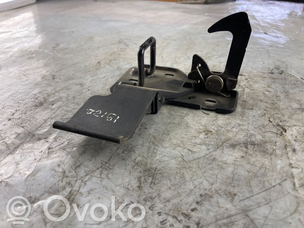 Seat Ibiza III (6L) Rygiel / Zaczep zamka pokrywy przedniej / maski silnika 