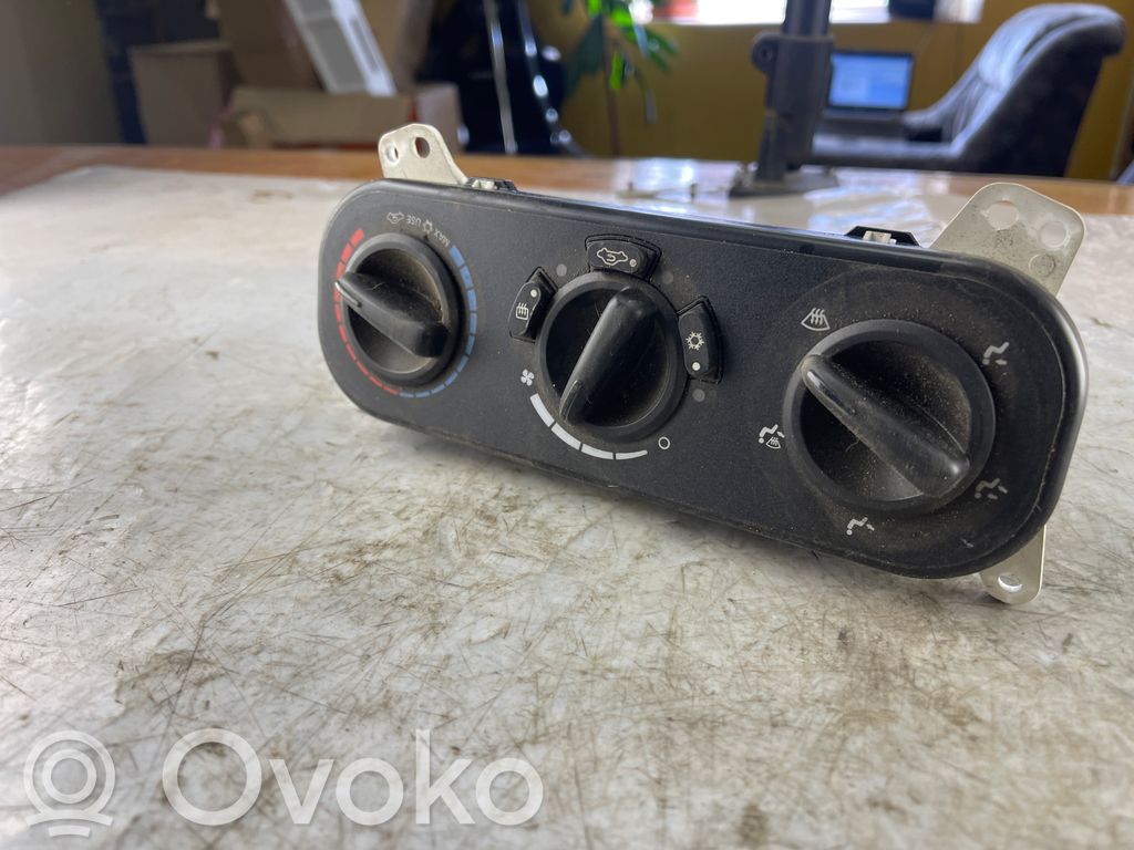 Jeep Compass Climate control unit 