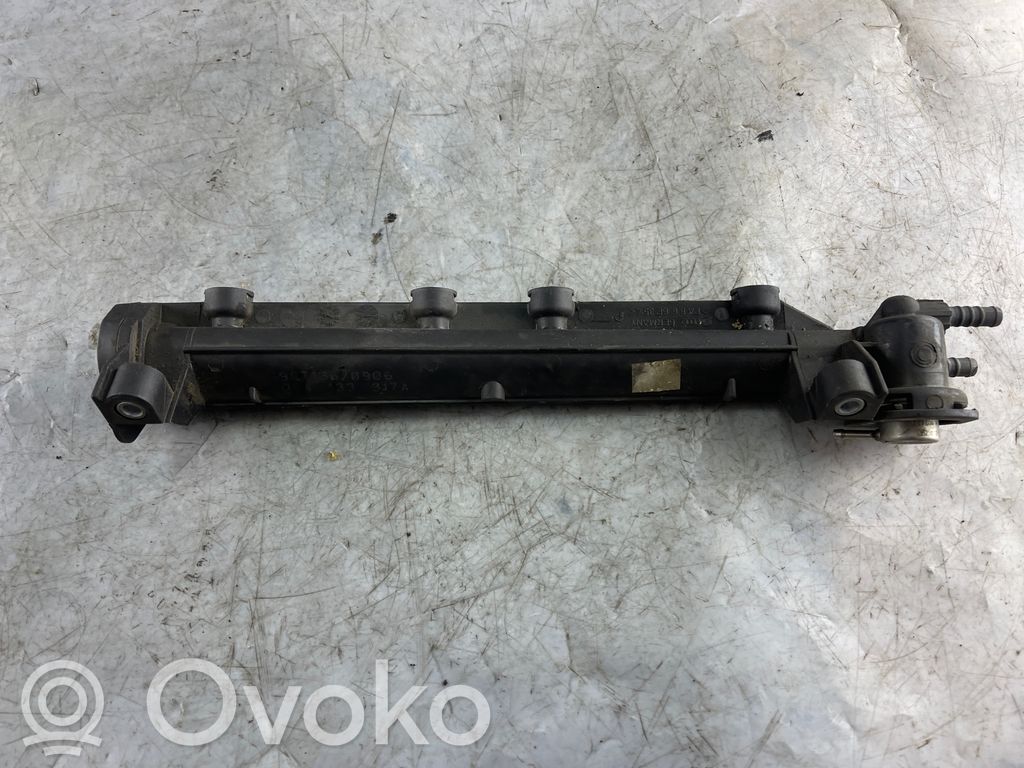 Volkswagen Golf IV Polttoainepääputki 
