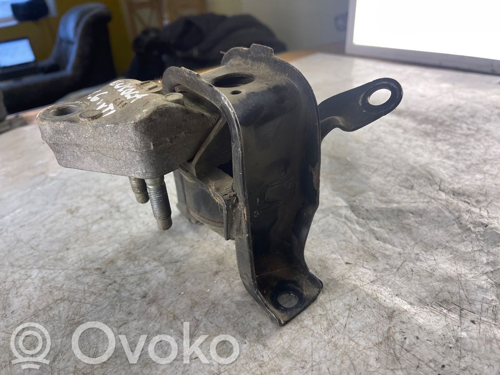 Engine mount bracket