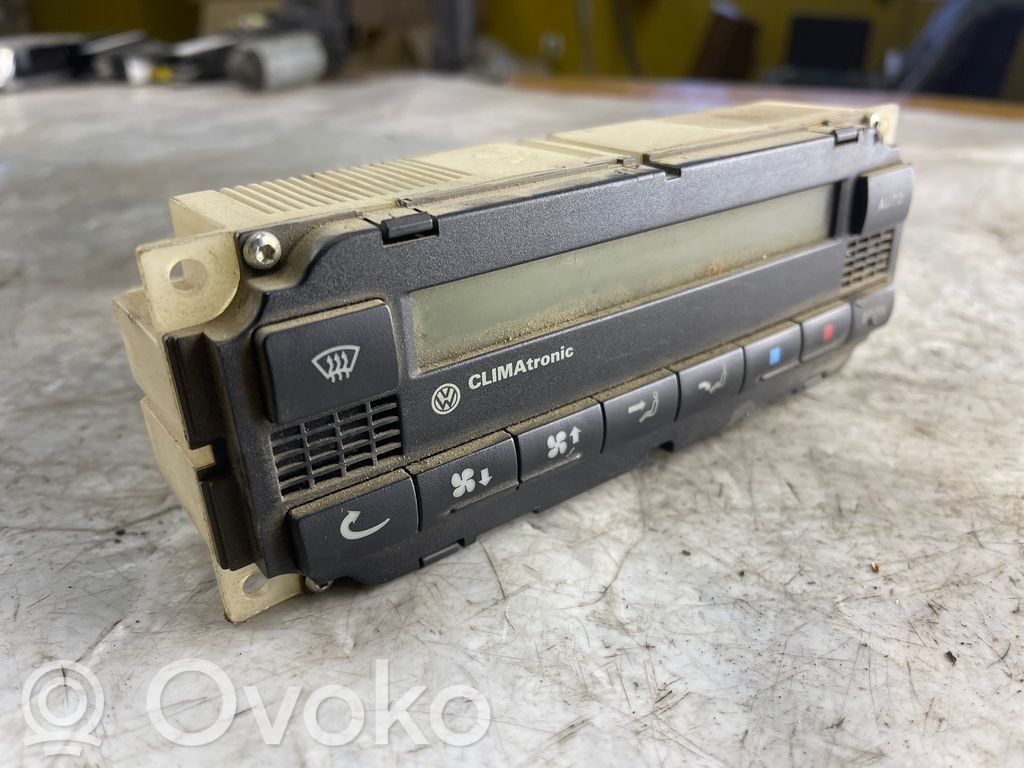 Volkswagen PASSAT B5 Climate control unit 