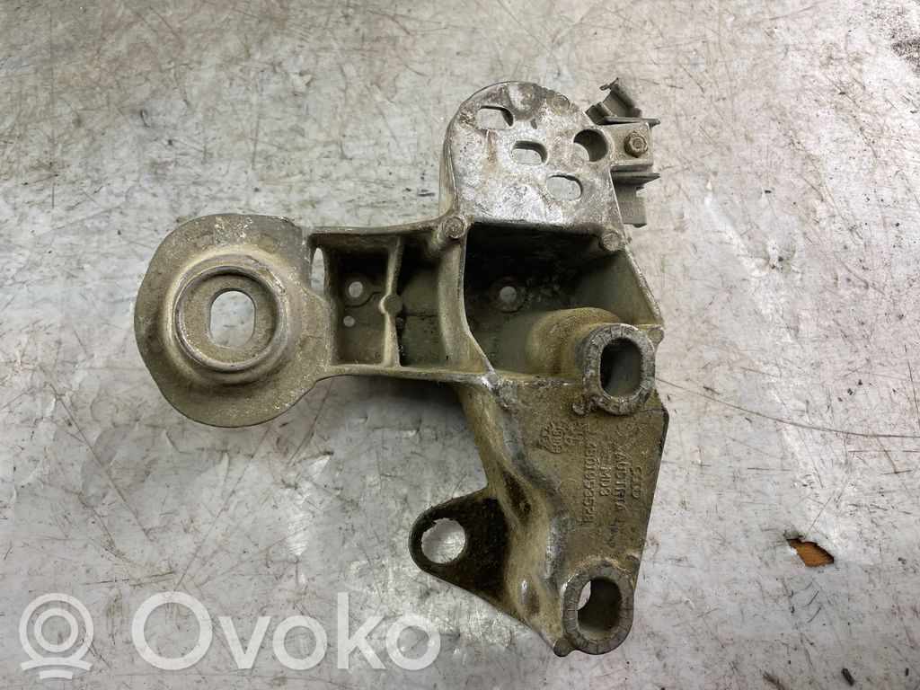 Volkswagen PASSAT B5 Engine mounting bracket 