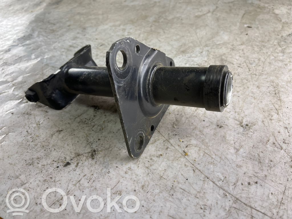 Volkswagen PASSAT B5 Front bumper shock/impact absorber 