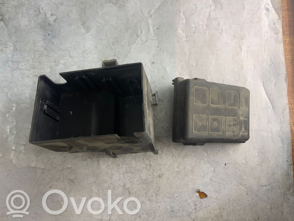 Opel Zafira A Juego de caja de fusibles 