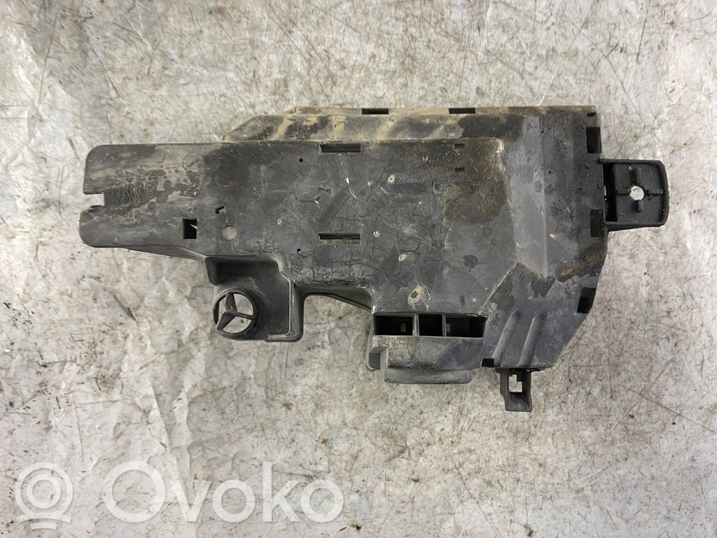 Volvo V70 Fuse box cover 