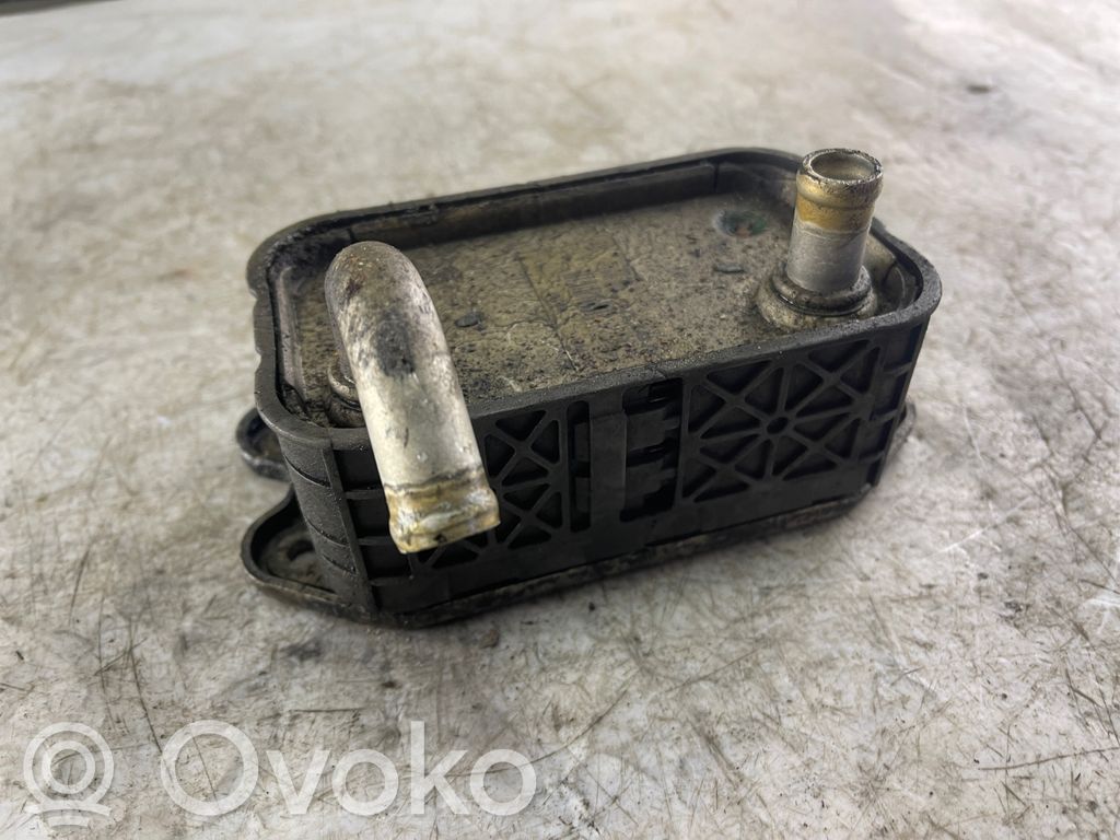 Volvo S60 Oil filter mounting bracket 