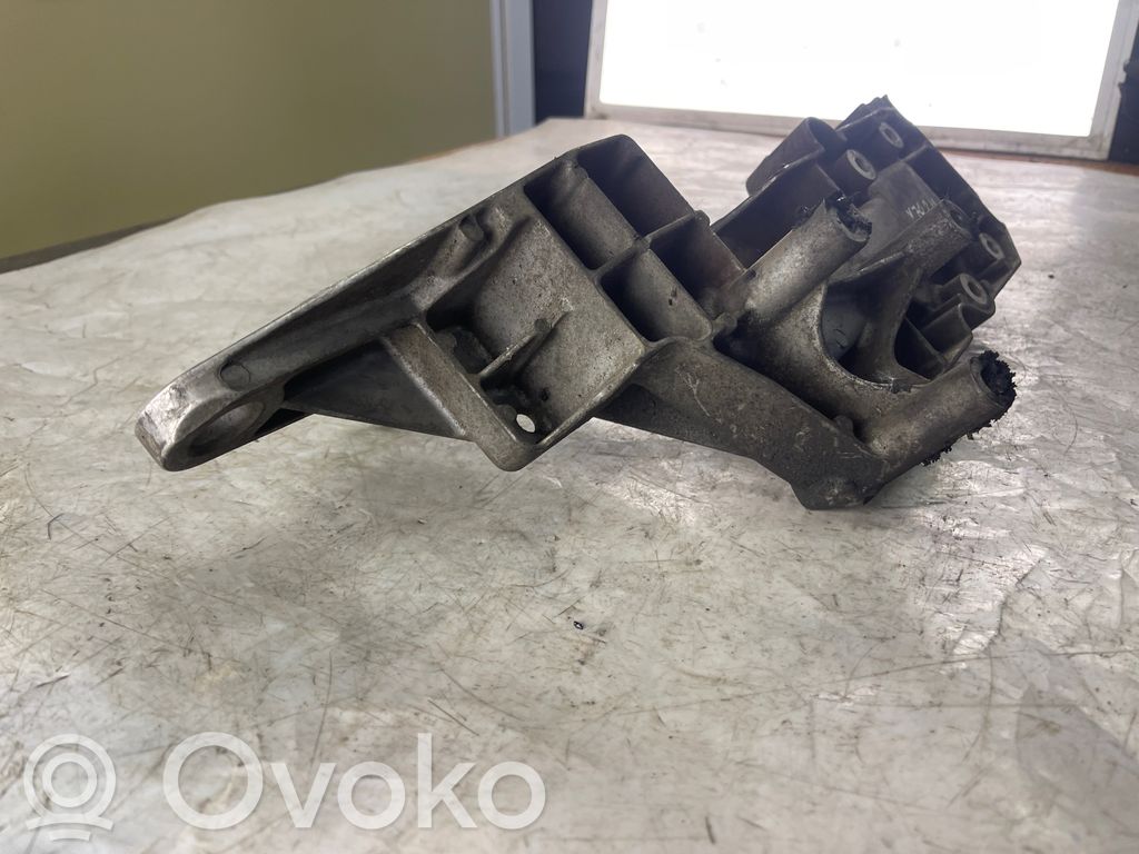 Volvo V70 A/C compressor mount bracket 