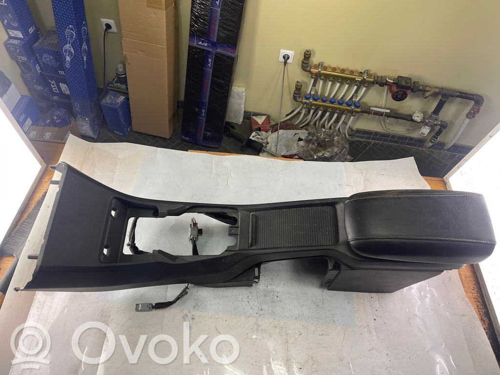 Volvo V40 Reposabrazos 