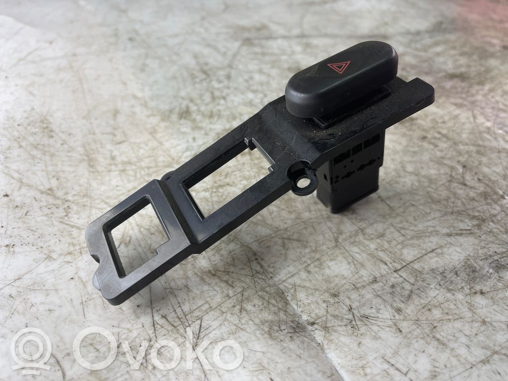 Mitsubishi Pajero Sport I Hazard light switch 