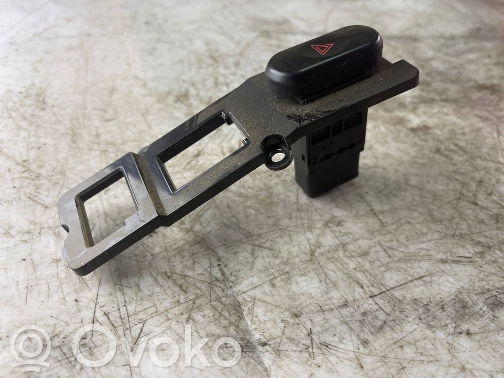 Mitsubishi Pajero Sport I Hazard light switch 