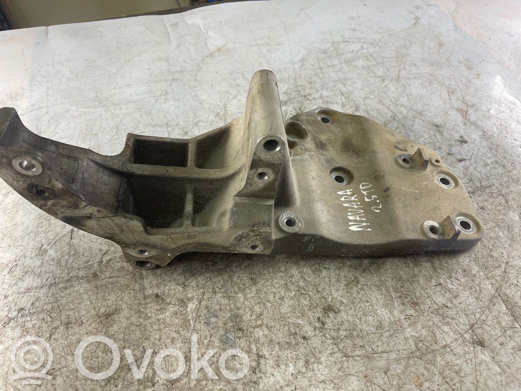 Nissan Navara D40 Engine mounting bracket 
