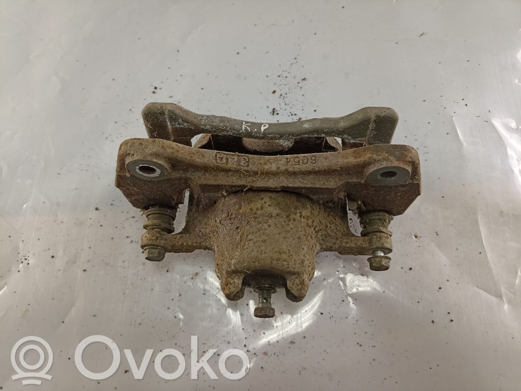 Mitsubishi Grandis Передний суппорт 