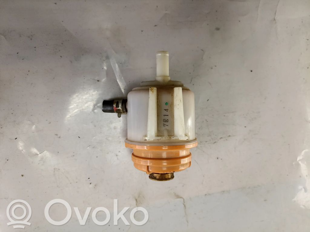Suzuki Grand Vitara II Power steering fluid tank/reservoir 