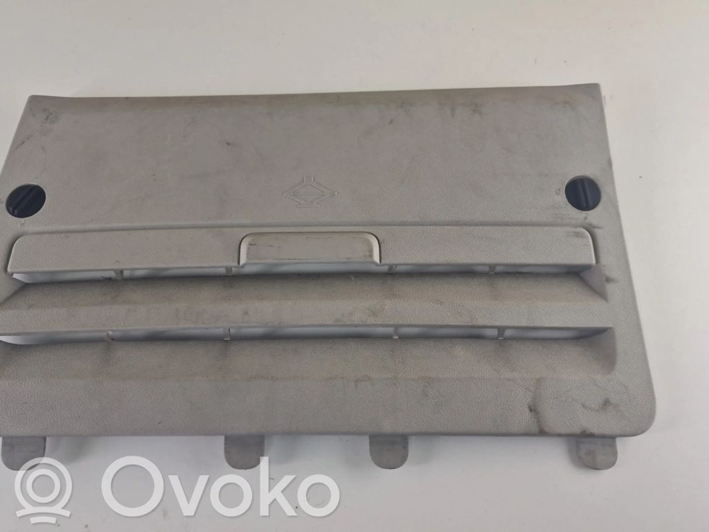 Poszycia / Boczki bagażnika   F1028933