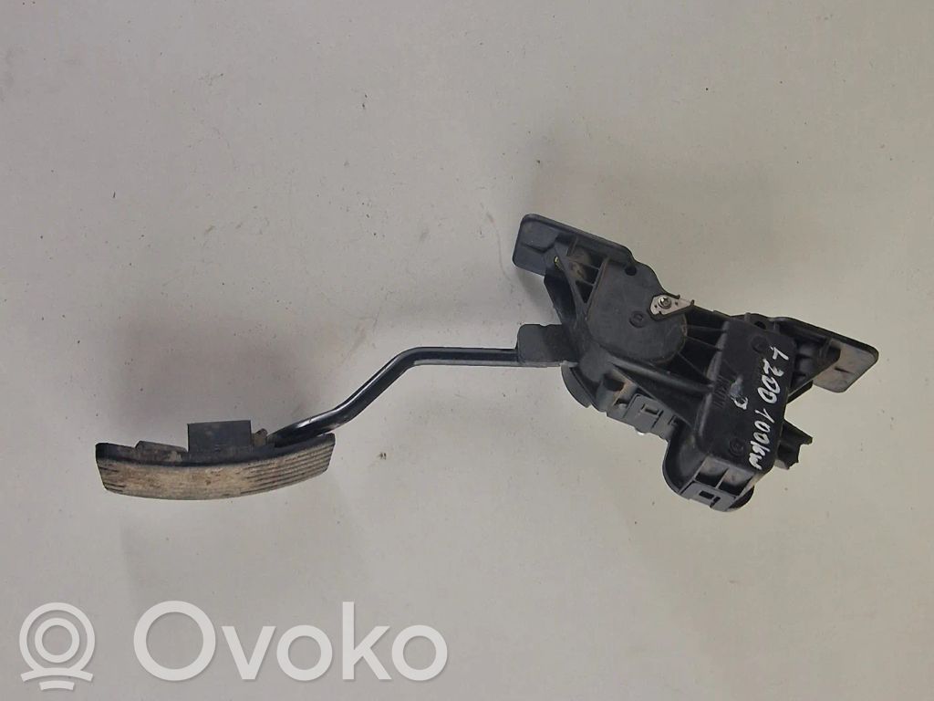 Mitsubishi L200 Accelerator throttle pedal 