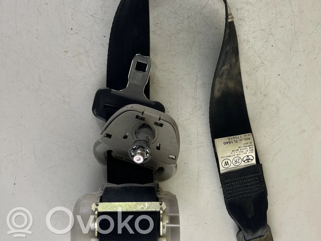 Toyota Corolla Verso AR10 Cinturón trasero 