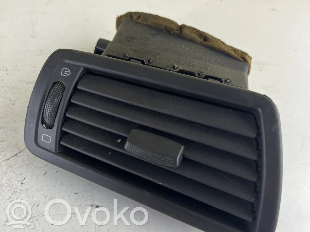 Peugeot 807 Moldura protectora de la rejilla de ventilación lateral del panel 