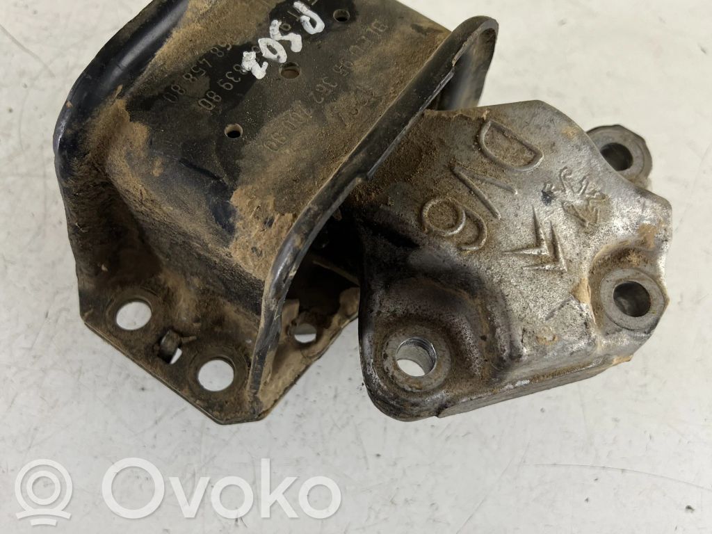 Peugeot 307 Engine mount bracket 