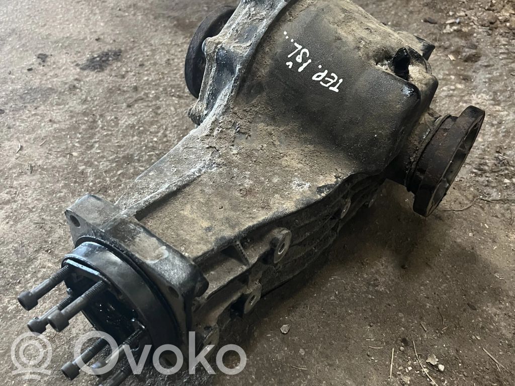 Audi A6 S6 C6 4F Galinis reduktorius 