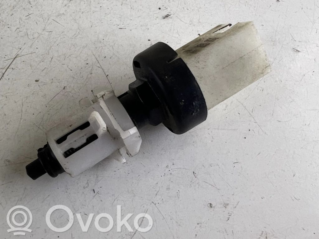 Iveco Daily 4th gen Interruptor sensor del pedal de freno 