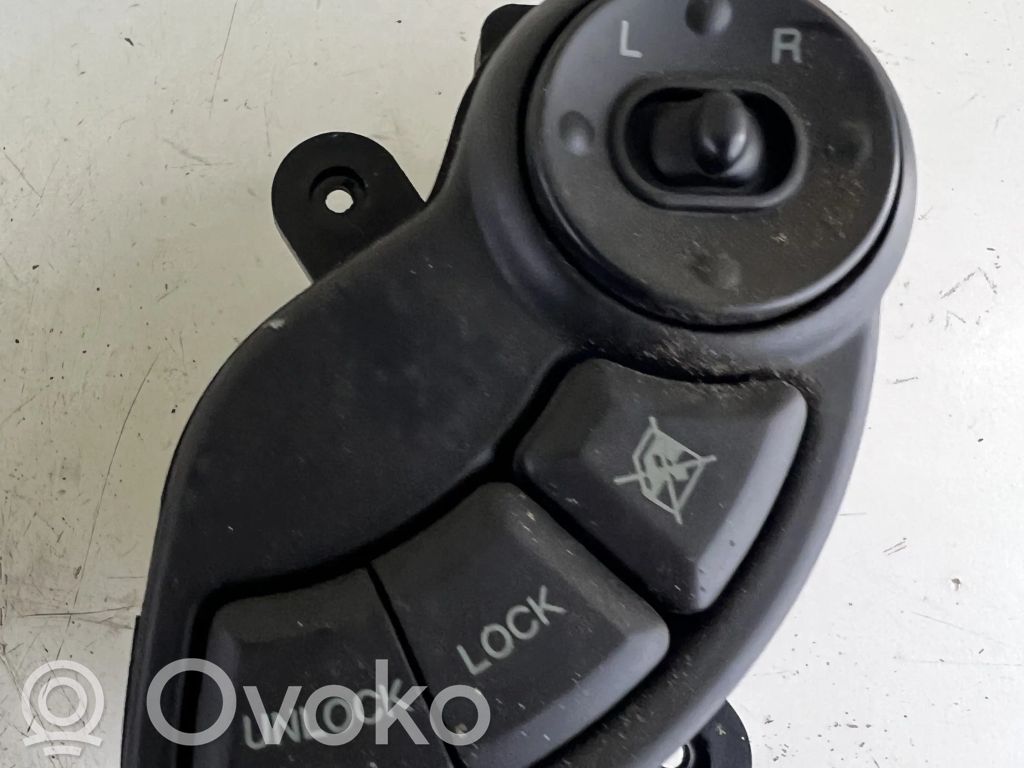 Hyundai Santa Fe Interruptor del espejo lateral 
