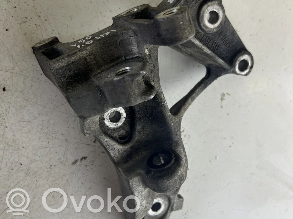 Volvo V50 Generator/alternator bracket 