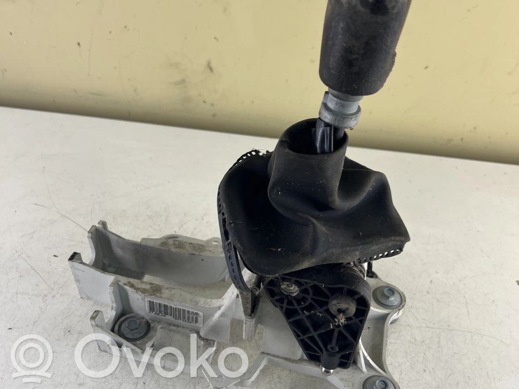Volvo V50 Gear shifter/selector 