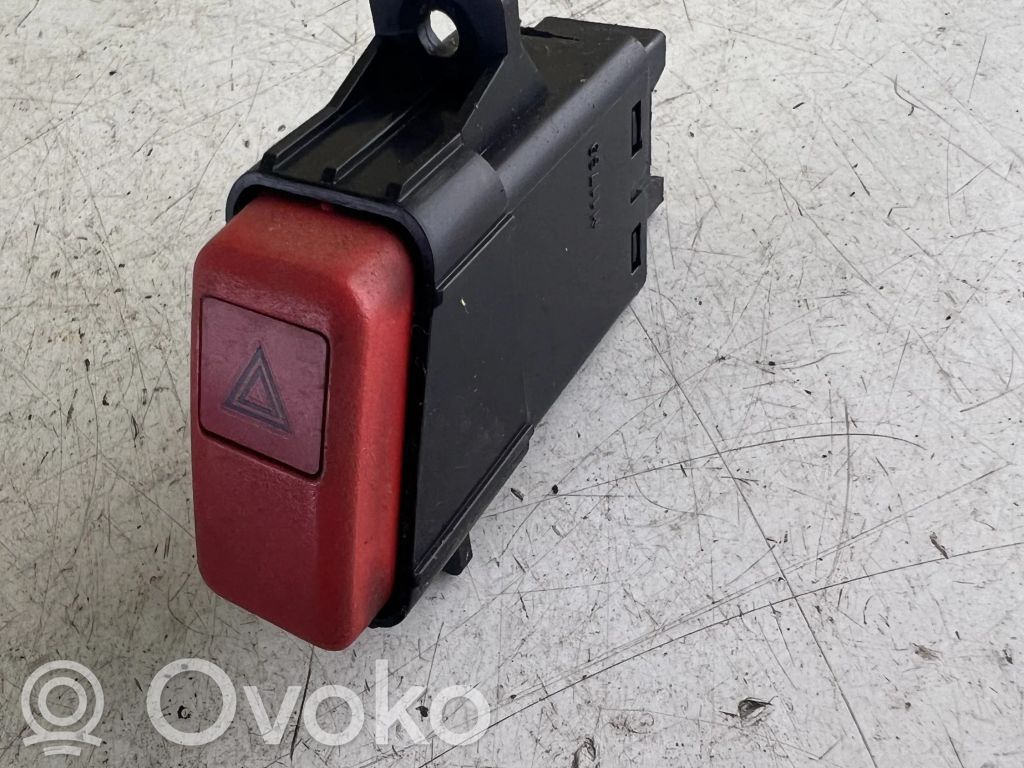 Honda CR-V Hazard light switch 