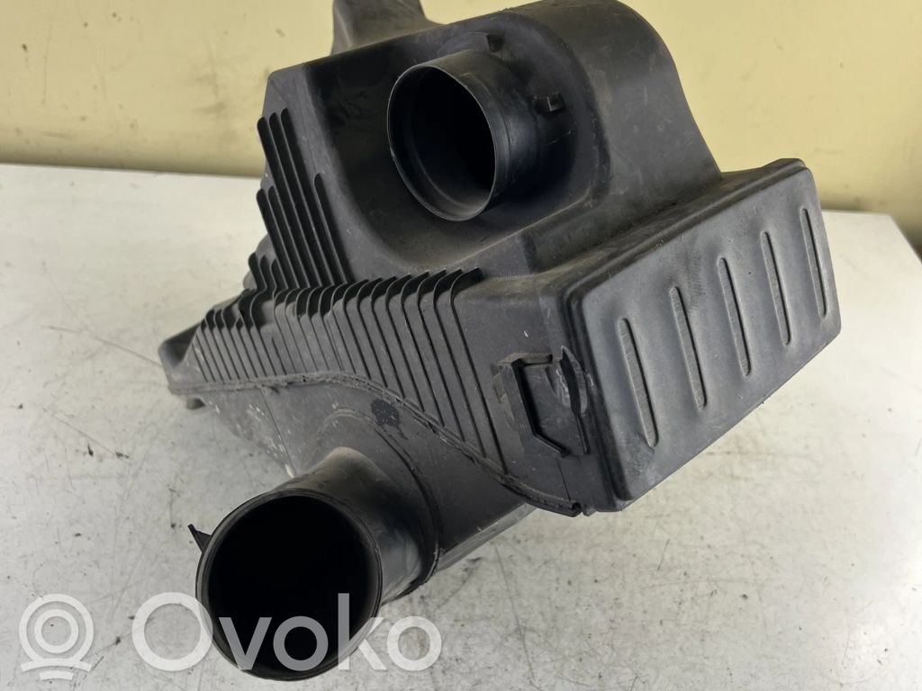 Nissan Micra Air filter box 
