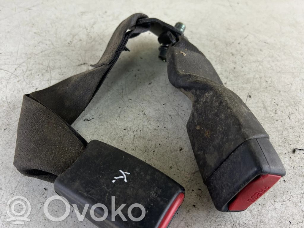 Subaru Outback Klamra tylnego pasa bezpieczeństwa 