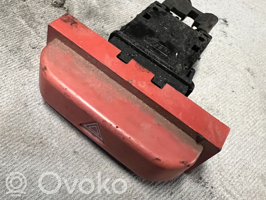 Nissan X-Trail T30 Hazard light switch 