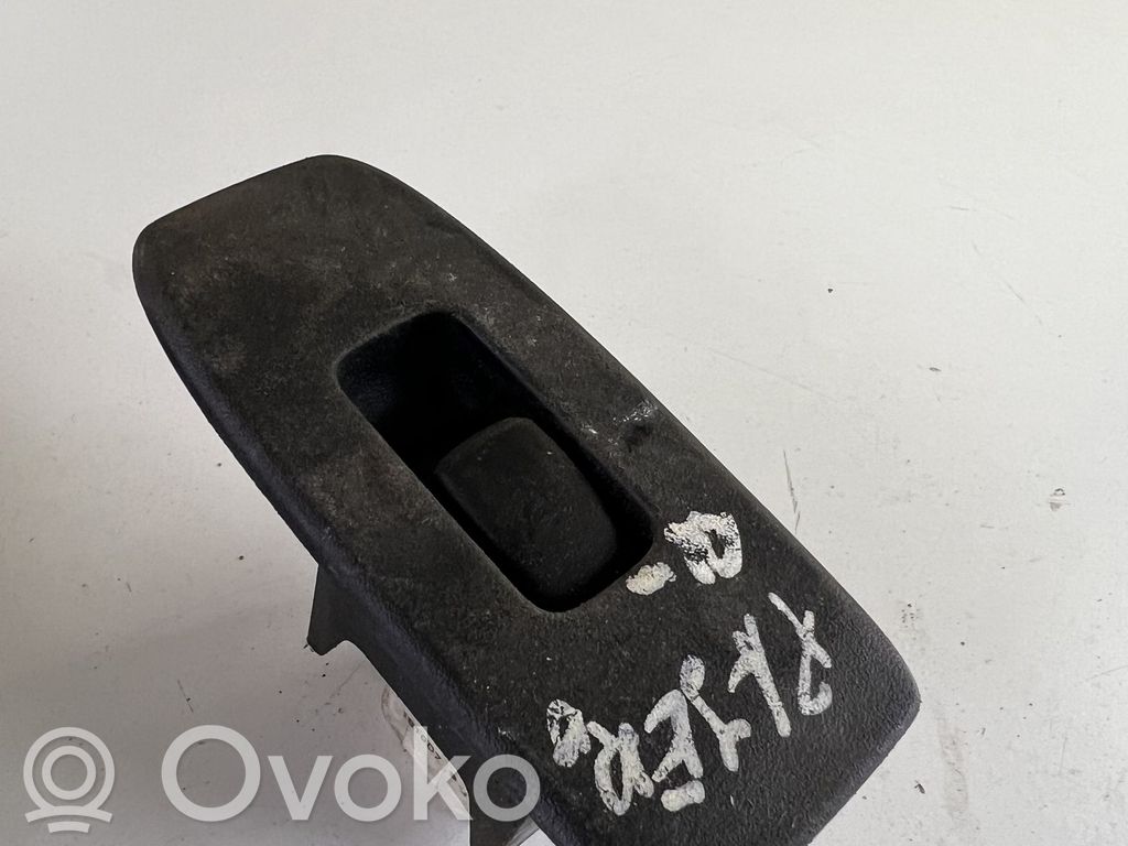 Mitsubishi Pajero Electric window control switch 