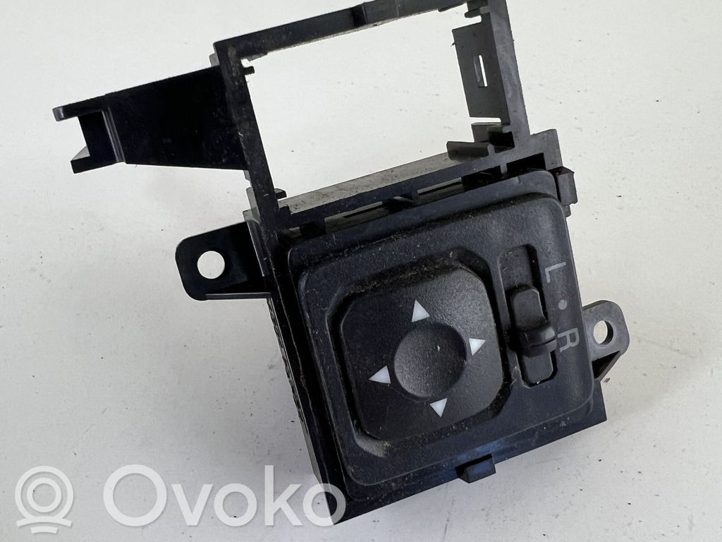 Mitsubishi Pajero Wing mirror switch 