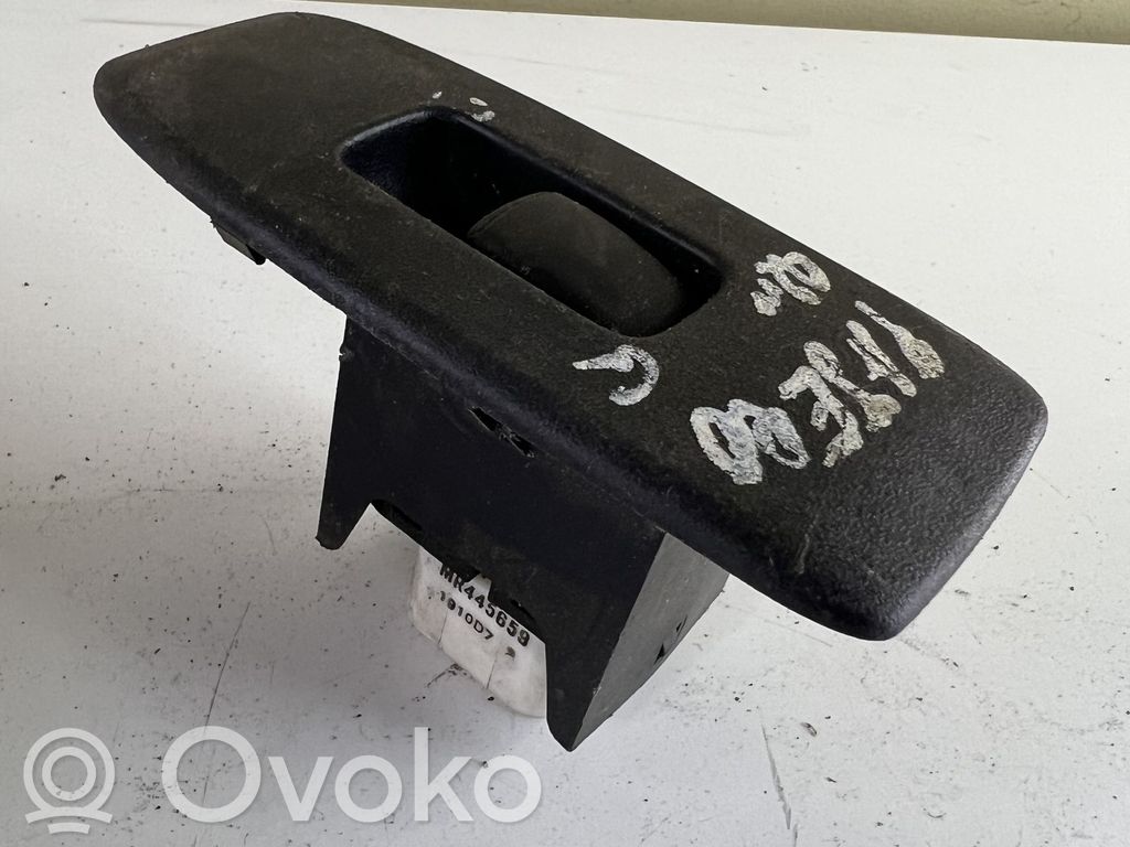 Mitsubishi Pajero Electric window control switch 