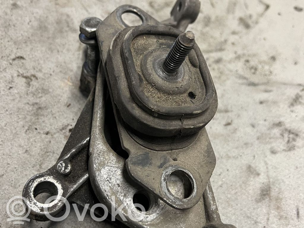 Renault Scenic II -  Grand scenic II Engine mount bracket 