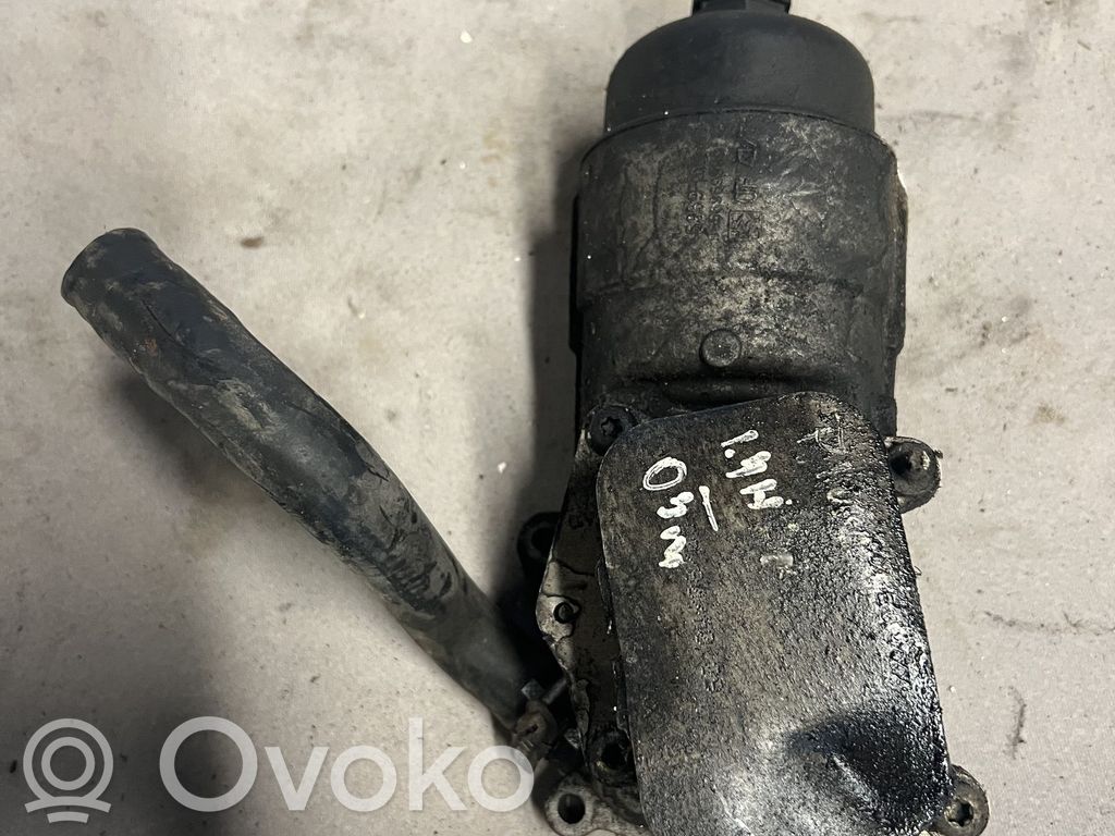 Peugeot 1007 Oil filter mounting bracket 