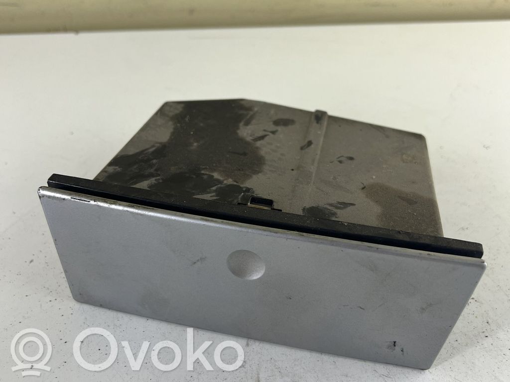 Popielniczka deski rozdzielczej   312950100,31295010