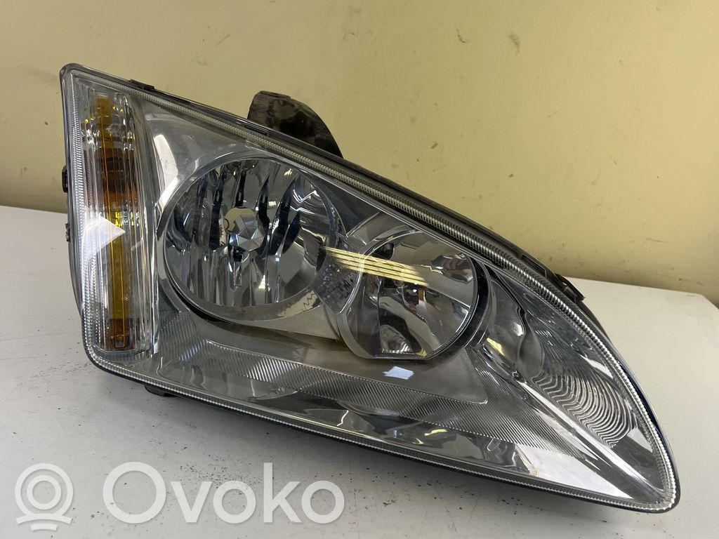 Ford Focus Headlight/headlamp 