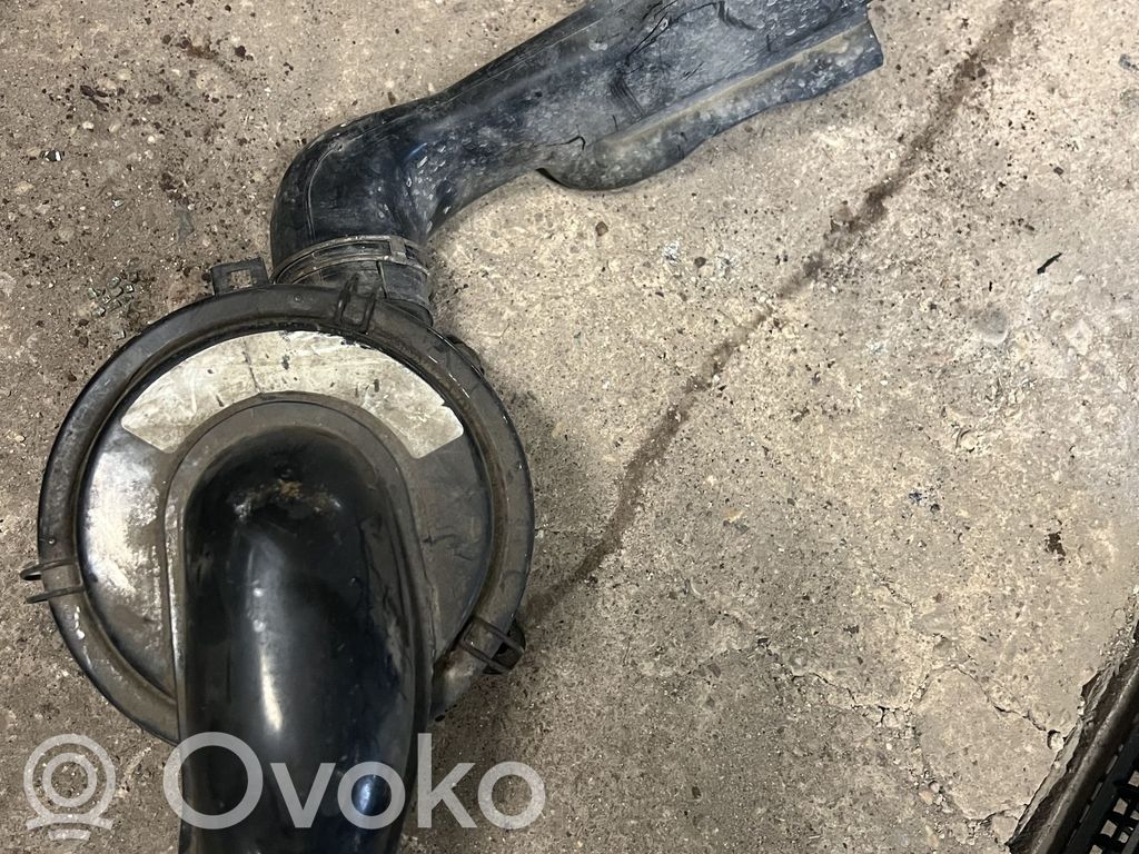 Nissan Terrano Air filter box 