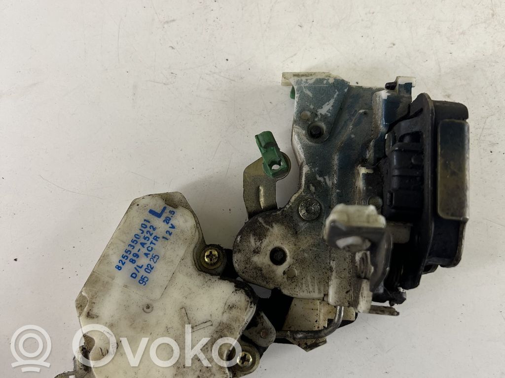 Nissan Terrano Galinių durų spyna 