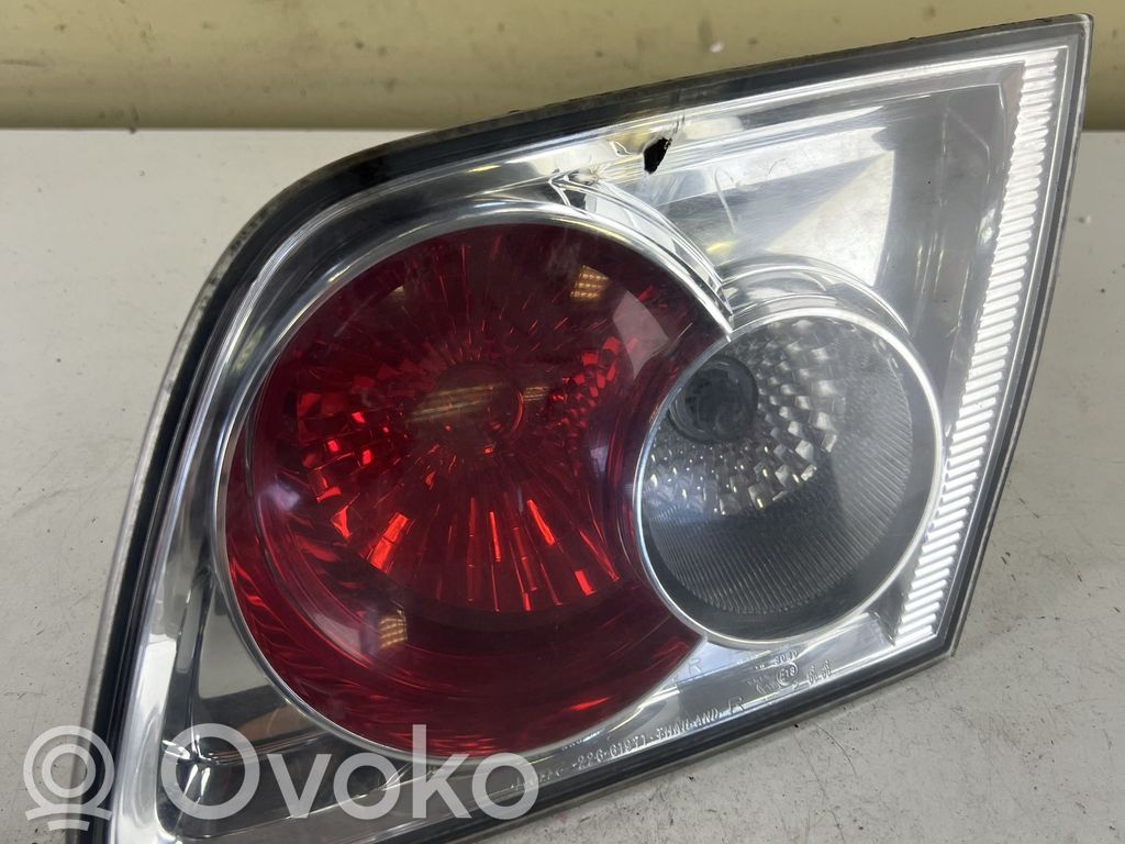 Mazda 6 Galinis žibintas dangtyje 