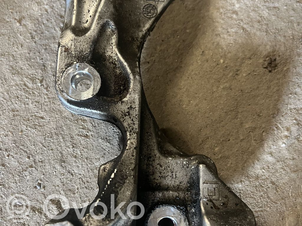Dodge Nitro Generator/alternator bracket 